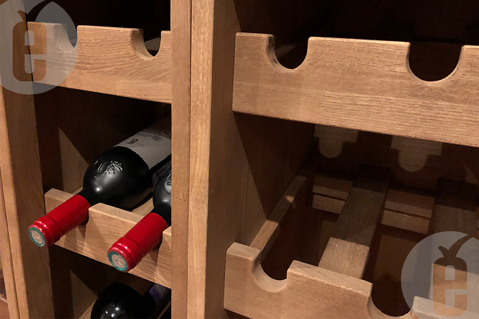 Купить винный шкаф для винной комнаты в частном доме